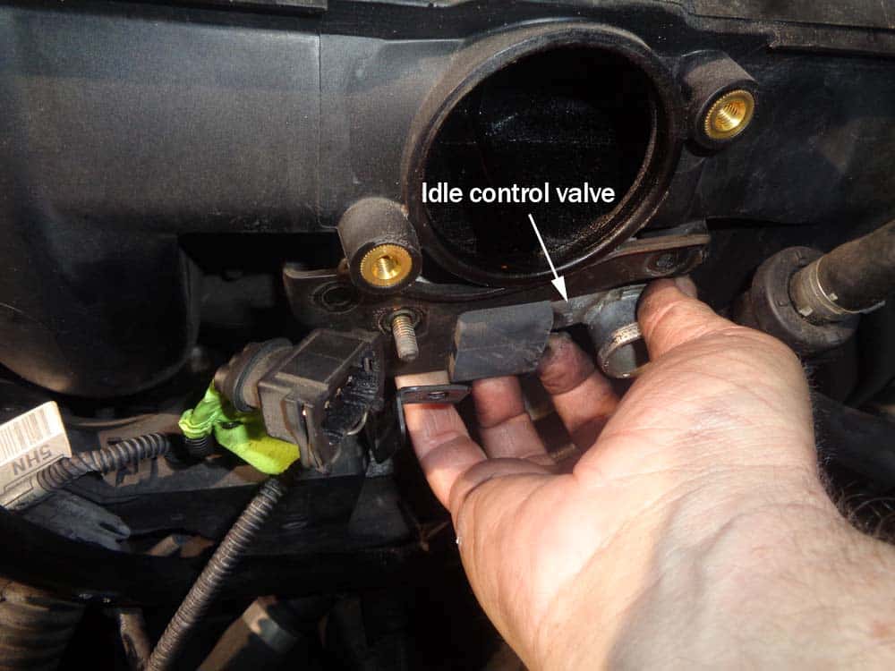 See U3074 repair manual